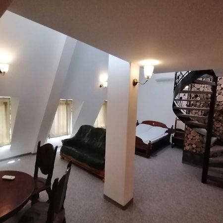 Hotel Aristokrat Obzor Bagian luar foto