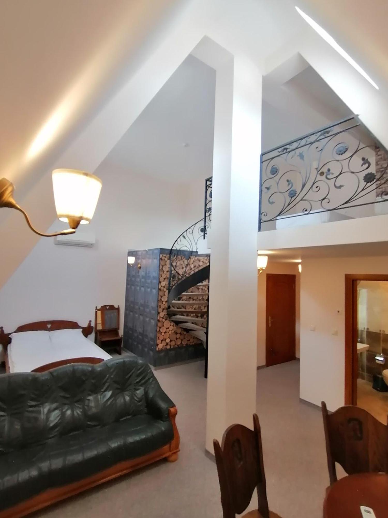Hotel Aristokrat Obzor Bagian luar foto
