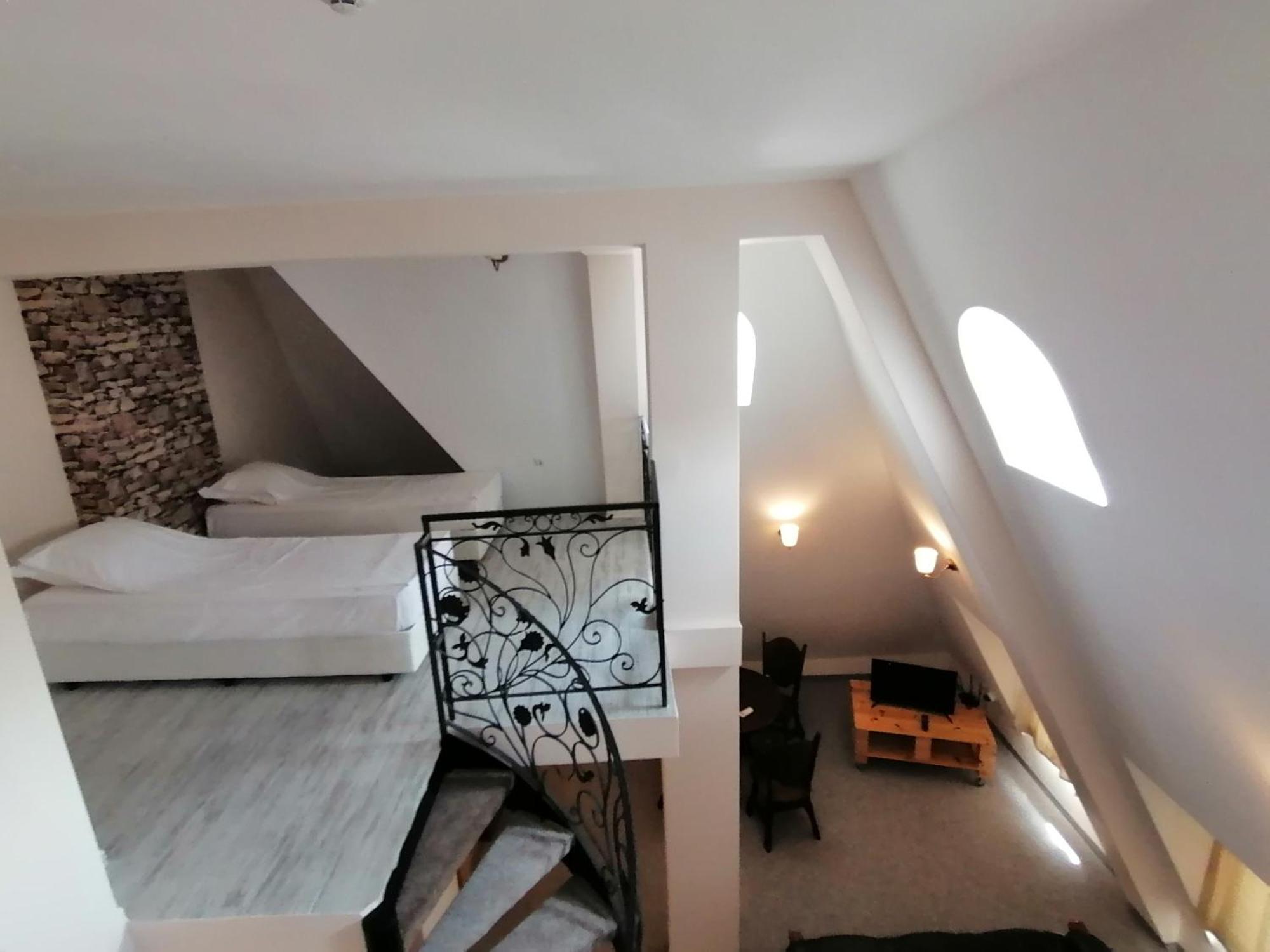 Hotel Aristokrat Obzor Bagian luar foto