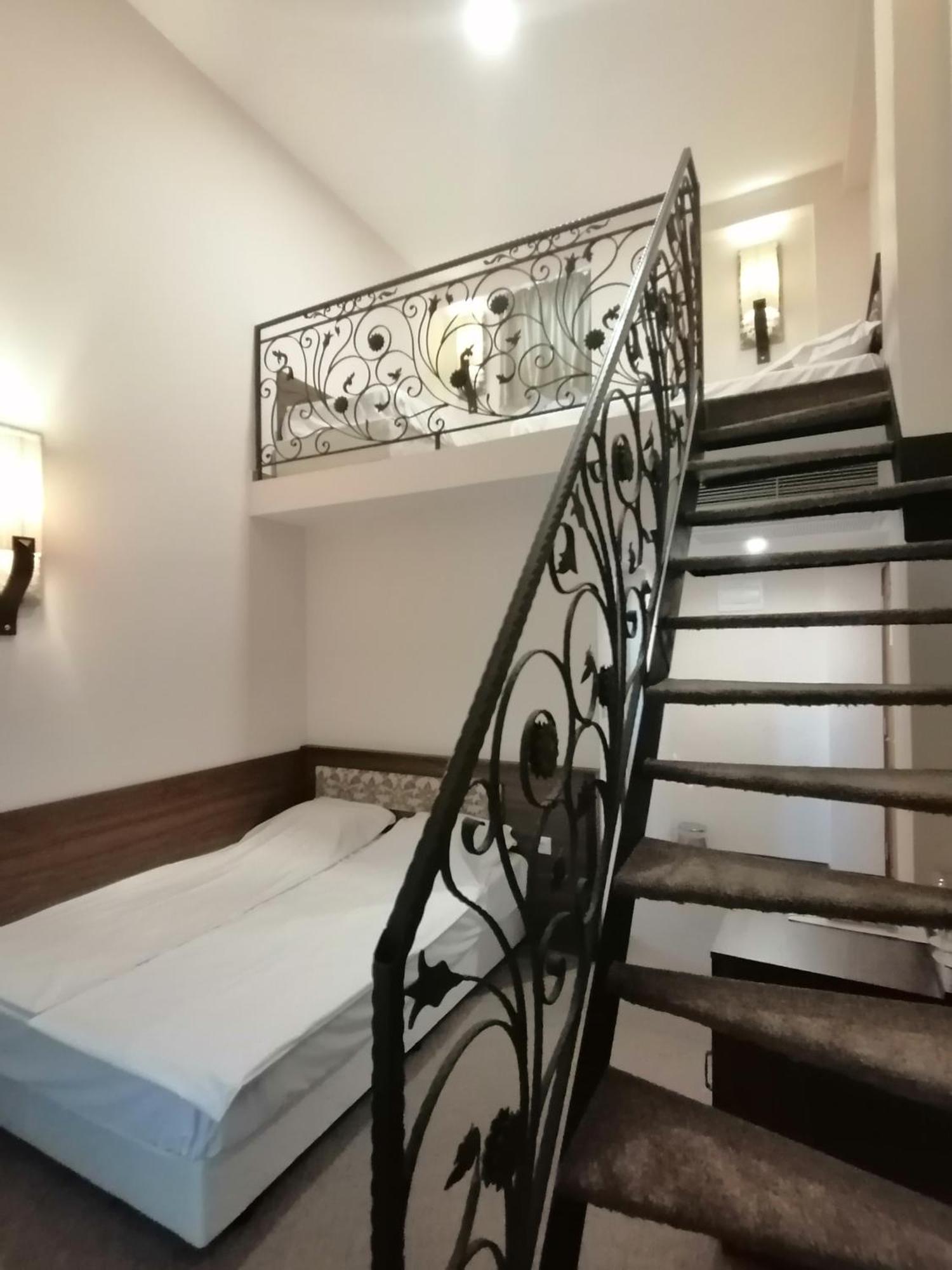 Hotel Aristokrat Obzor Bagian luar foto