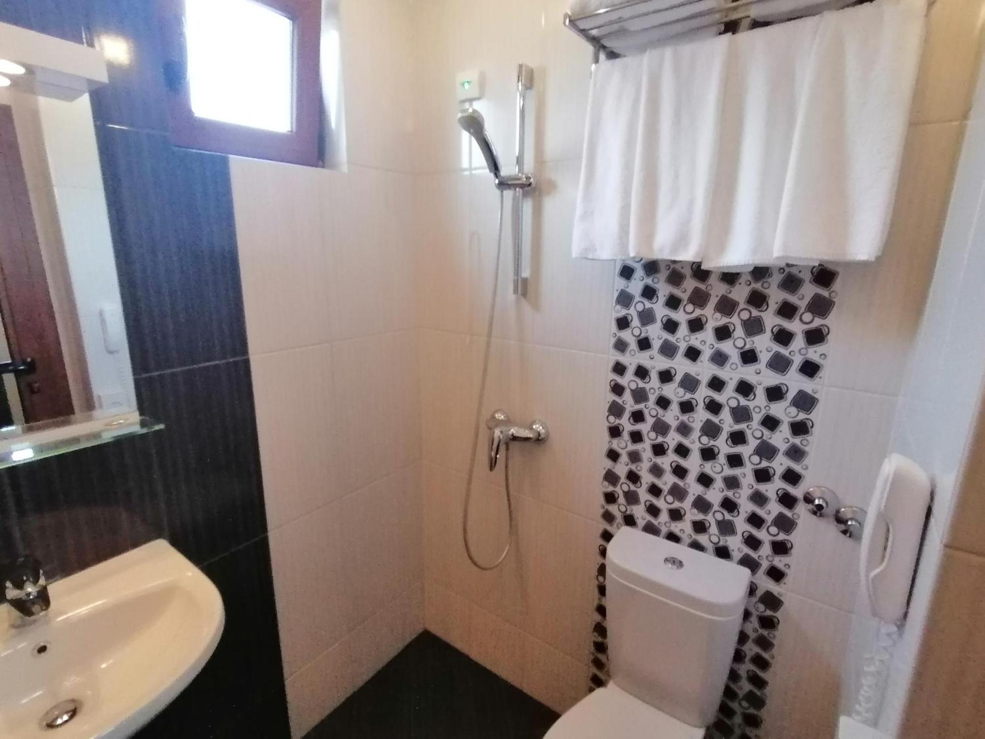 Hotel Aristokrat Obzor Bagian luar foto
