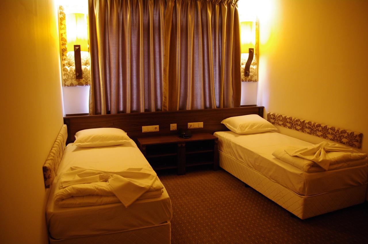 Hotel Aristokrat Obzor Bagian luar foto