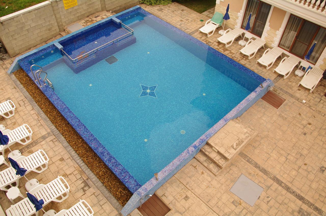 Hotel Aristokrat Obzor Bagian luar foto