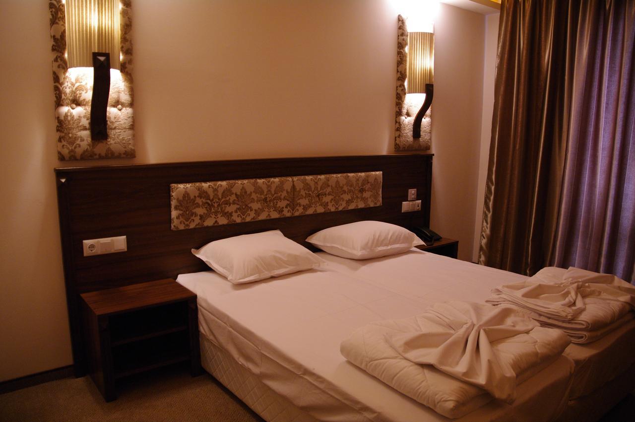 Hotel Aristokrat Obzor Bagian luar foto