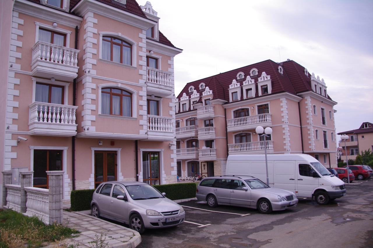 Hotel Aristokrat Obzor Bagian luar foto
