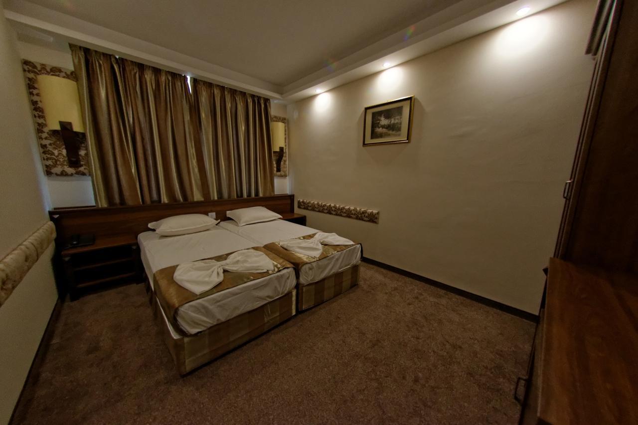Hotel Aristokrat Obzor Bagian luar foto