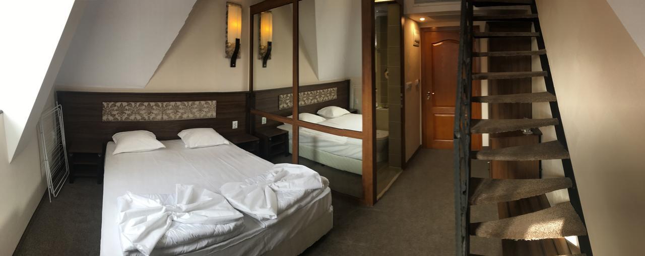 Hotel Aristokrat Obzor Bagian luar foto